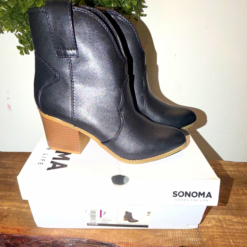 Sonoma Goods For Life San Juan Women's Black Ankle Bootie Almond Toe Zip 7M